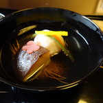 つる幸 - 伊勢海老真薯と能登の肉厚椎茸のお椀