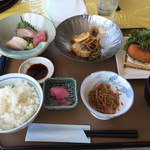 日の隈カンツリークラブ - 日の隈膳＝差額３２０円
通常は１４００円