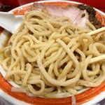 ラーメン タロー 五反田の陣 - ラーメン700円（野菜マシマシ、アブラ、削り節）