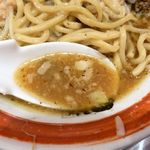 ラーメン タロー 五反田の陣 - ラーメン700円（野菜マシマシ、アブラ、削り節）