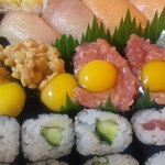 回転寿司すノ家 - うずら納豆，うずら鉄火