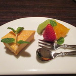 蓮菜 - 春人参カステラと果物