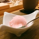 鮨ひがし山 - ▲デザートは桜のアイスクリーム