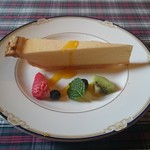 ビストロ・サンテベル - デザートのチーズケーキ