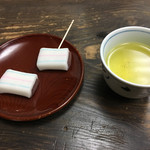 糸切餅総本家 多賀や - ［2017年3月］お茶も美味しかった