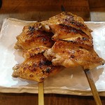 炭火焼き鳥 キッチン ひよこ イースト - 手羽　うまいッ