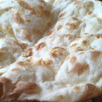 ダルサン - ナンのアップ。パリパリのサクサク。