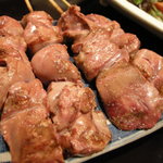 炭火串焼酒楽虎蔵 - ちぎも（レバー）。一番オススメの串です♪