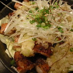 炭火串焼酒楽虎蔵 - 鶏皮のポン酢だった…っけ…な？