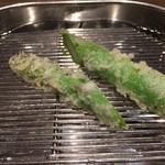 てんぷら 深町 - サッパリ揚がったアスパラガス