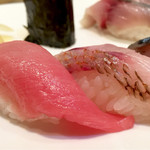 すし処 握り一心 - 中トロ600円、のどぐろ550円