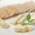 Dining Bar Aquavit - チーズの盛り合わせ