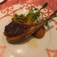 Russian Restaurant ROGOVSKI 銀座 - ラムチョップのステーキ
