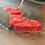 シャカ　ジェーワイ - 国産牛のヒレ肉を焼きます【料理】