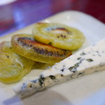 ロックフィッシュ - 焼きキウイとブルーチーズ