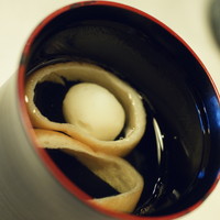 鰻割烹 伊豆栄 不忍亭 - うな重・松（２，７００円）のお吸い物２０１７年３月
