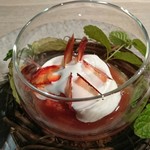 レヴォ - 春苺（大沢野）