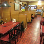 牛大門 - テーブル席と座敷が有ります♪