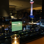 ザ キッチン サルヴァトーレ クオモ - 窓辺からの夜景