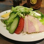 星乃珈琲店 - ハムと野菜のサラダ