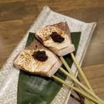 八王子 風味 - ほっくりして美味しい「吟鰤の串焼き田楽 (600円)」