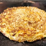 Okonomiyaki Teppanyaki Bonkuraya - 山芋焼き ポン酢で食べるスタイルやったけど、個人的にはソースがいいと思う