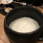 まき村 - 炊き立てご飯は真に銀シャリ！