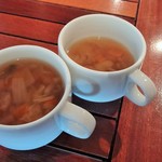 フラミンゴ カフェ - ランチにはスープバー付き