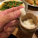 ラコタ - タイのもち米～カオニャオ～指で丸めて食べましょう。
