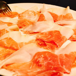 名前のないイタリア料理店 - 『生ハム』様も素晴らしく特にこの生ハム様もしっとりした味わい最高なんですよ！