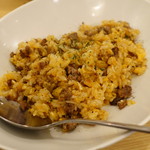 YAICHIRO - 挽き肉の油をまとった玉子ガーリックライス