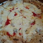 イタリア食堂amico - アカシア蜂蜜とゴルゴンゾーラ