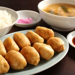 カリットギョウザ黄金 - 女性や子供に食べやすい大きさ！「スマイル定食」