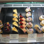 パティスリー タダシ ヤナギ 八雲店 - 