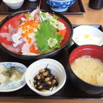 海鮮料理　丼や - 海鮮丼  1620円