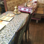 パリワール - 内観