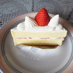 さっぽろスイーツカフェ - 苺のショートケーキ