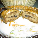 シャテール - イベリコ豚のパイ包み 黒トリュフ入
