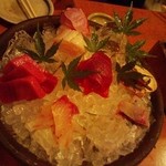 魚 しんのすけ - お造りの盛り合わせ。