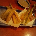 魚 しんのすけ - 天ぷらの盛り合わせ。