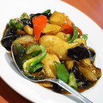 四川食府 - ピーマン、ナスとじゃが芋の醤油炒め（８８０円）２０１７年３月