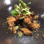 ル スプートニク - フォアグラのエスプレッソ、オレンジ、スパイスパウダー。