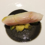 ル スプートニク - 真鯛のオリーブソース。