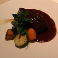 ル・クール神戸 - 柔らかく煮込んだ国産牛ほほ肉の赤ワイン風味　季節野菜添え