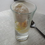 エスキス - ほぐした毛ガニの身とりんごのゼリー