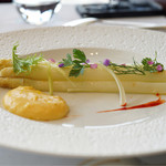 レストラン タテル ヨシノ 銀座 - ホワイトアスパラガス ソースムースリーヌ 