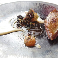 エスキス - 肉料理 ピジョン アプリコットと白にんじんソース
