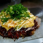 鉄板焼き専門店 十々 - 十々スペシャル(しっとり)
            イカ＋エビ＋もち＋豚バラ＋スクランブルエッグ
            何と言っても　スクランブルエッグの食感が最高