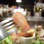 キャトルラパン - 鯛のカルパッチョはスパイスソースで～