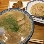 元祖赤のれん 節ちゃんラーメン 天神本店 - 